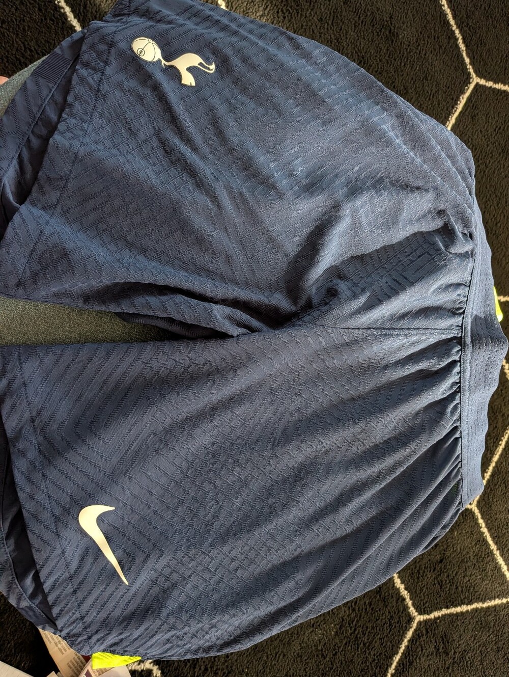 Nike Men Large Tottenham Hotspur Elastic Athletic Shorts